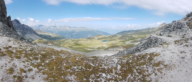 schönes Breitbildfoto mit Blick ins Val d'Anniviers