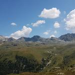 vom Hotel Weisshorn blicken wir zurück von wo wir gekommen sind. Links Bella Tola, Meidspitz, Meidpass, Meidzänd, Turtmannspit