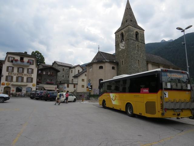 mit dem Postauto geht es danach hinunter nach Vissoie