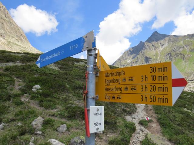 der links abbiegende Bergweg zum Stockhornbiwak lassen wir unbeachtet...