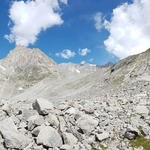 schönes Breitbildfoto mit Blick Richtung Hütte. Bei Breitbildfotos nach dem anklicken, immer noch auf Vollgrösse klicken