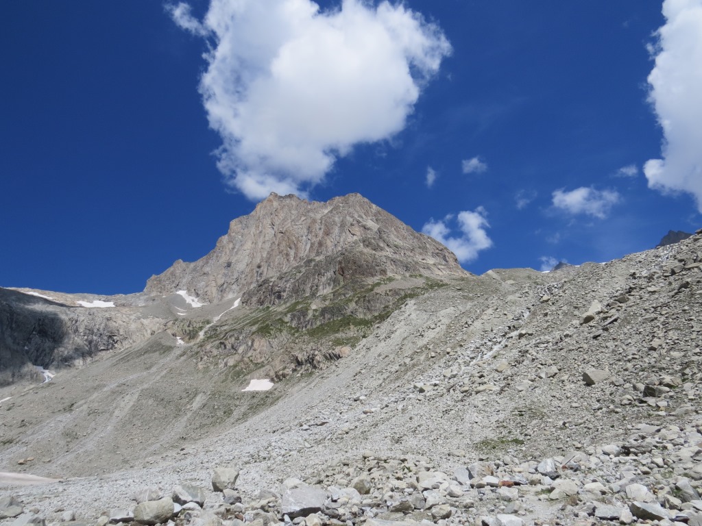 oberhalb dieser grünen Matten, liegt die Baltschiederklause. Noch 500 Höhenmeter sind es bis zur Hütte