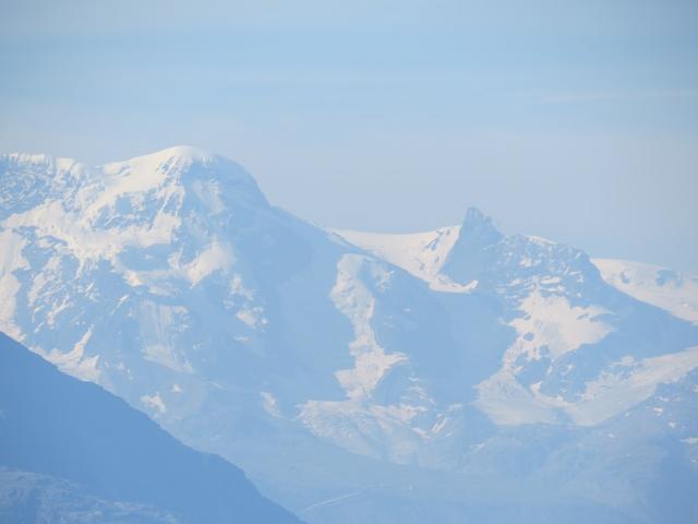 das Breithorn und Klein Matterhorn herangezoomt