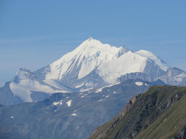 der gewaltige Weisshorn mit Bishorn und Brunegghorn