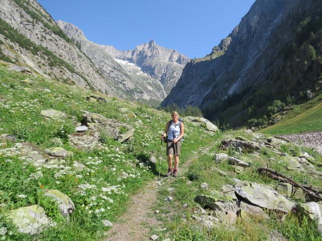 meine Maus wollte schon lange diese Wanderung durchführen. Nun konnten wir sie endlich bei perfektem Wetter durchführen