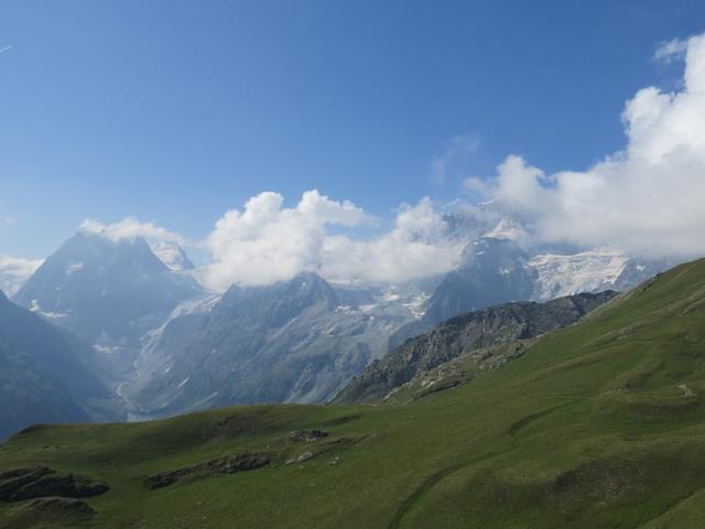 Blick zum Mont Collon und Pigne d'Arolla