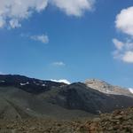 letzer Blick hinauf zum Mont de l'Etoile. Wir sind gespannt wie der Bergweg dort hinauf sein wird