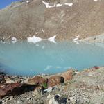 wir erreichen den schönen milchigblauen Gletschersee 2824 m.ü.M.