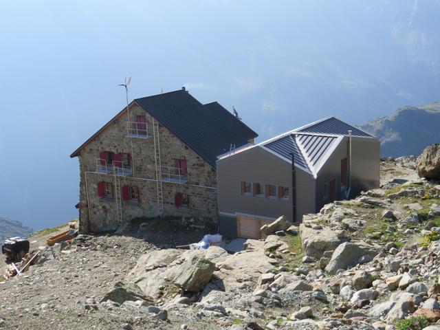 und schon stehen wir wieder bei der Cabane des Aiguilles Rouge 2810 m.ü.M.