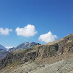 Blick zurück und hinauf, zur Cabane des Aiguilles Rouge