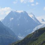 der Mont Collon zeigt sich jetzt als finsterer Felskoloss, seine Nordwand liegt im tiefen Schatten