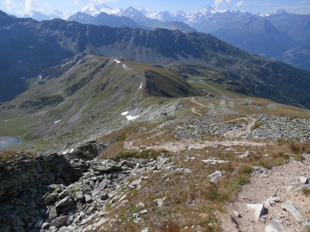 auf dem gleichen Weg wie wir hinaufgestiegen sind, steigen wir wieder...