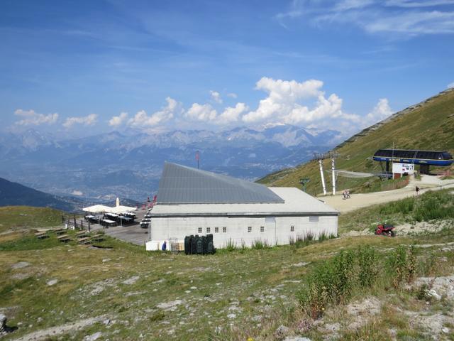 ...zurück zur Bergstation von Le Tsapé 2478 m.ü.M.