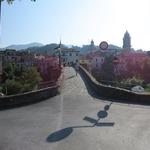 über die grosse Bogenbrücke überqueren wir die Magra und laufen in die Altstadt von Pontremoli