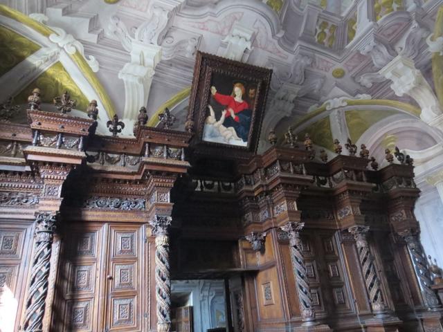 im Raum wo die Mönche sich zurückzogen um zu beten, ist ein Bild von Rafael zu sehen!
