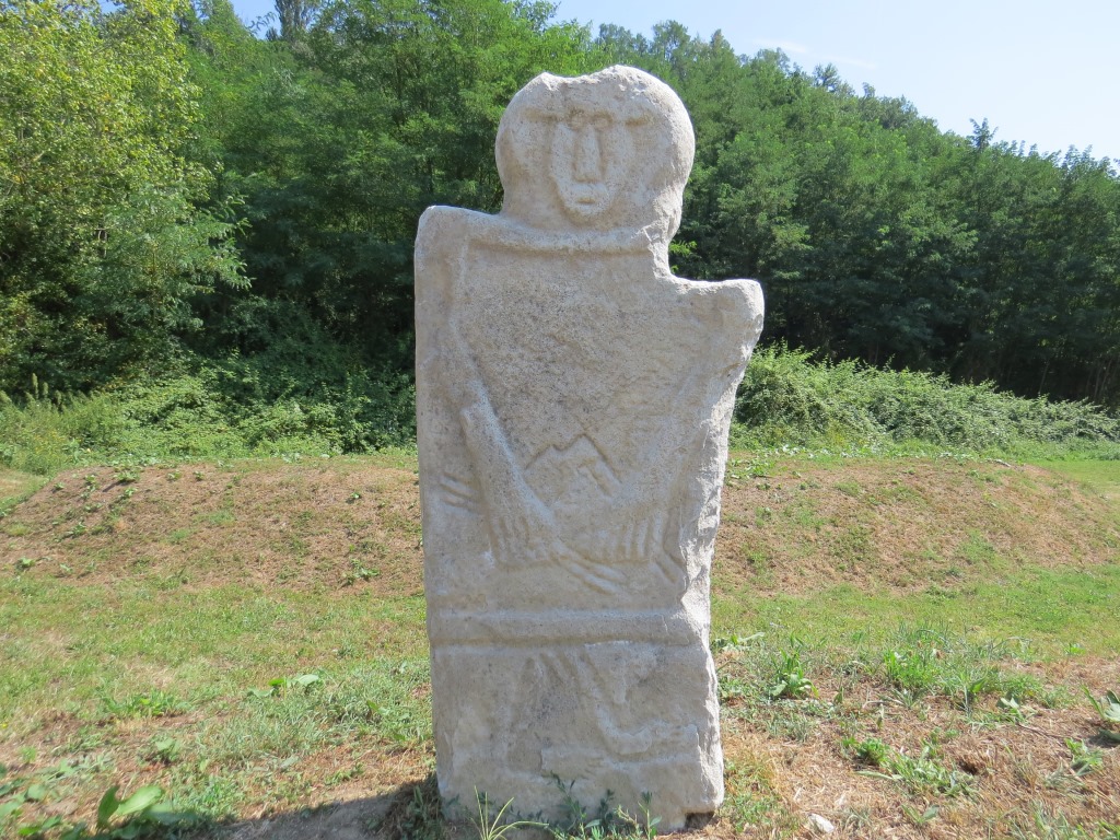 diese Stele stellt eine Frau dar