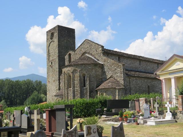 direkt neben der Kirche befinden sich aber ganz spezielle Gegenstände