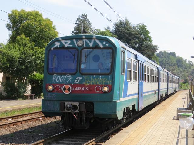 von Filetto laufen wir nach Villafranca, und fahren mit dem Zug nach Pontremoli zurück