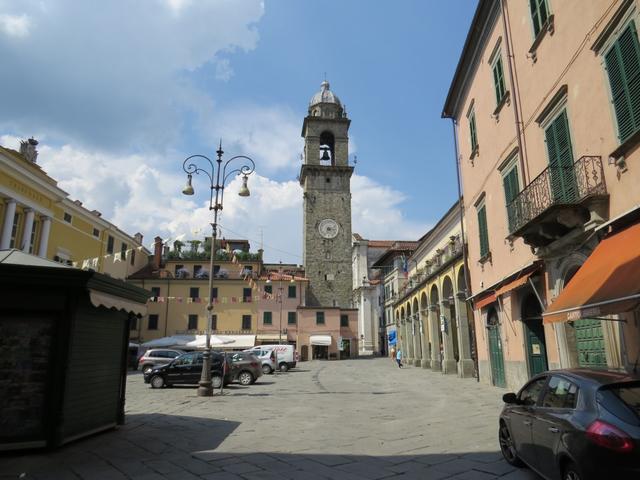 wir durchqueren wieder die schöne Altstadt von Pontremoli