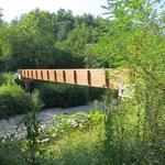 eine neu erstellte Brücke führt uns über den Torrente Bagnone