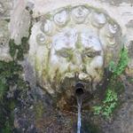 das herausfliessende Wasser beim Dorfbrunnen, ist so gut, das die Einheimischen es täglich trinken