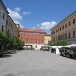 an der Piazza Garibaldi endet unsere Etappe. Mit dem Auto geht es zurück nach Hause