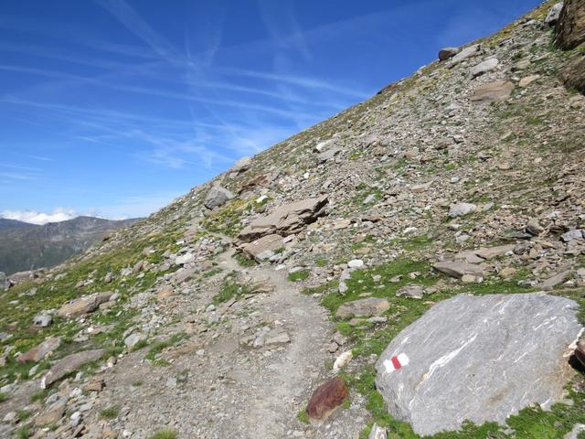 wir lassen das Gebiet von Chalti Wasser hinter uns. Der Bergweg wird steiler...