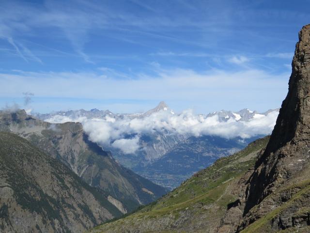 der Blick reicht bis nach Brig und zum Bietschhorn