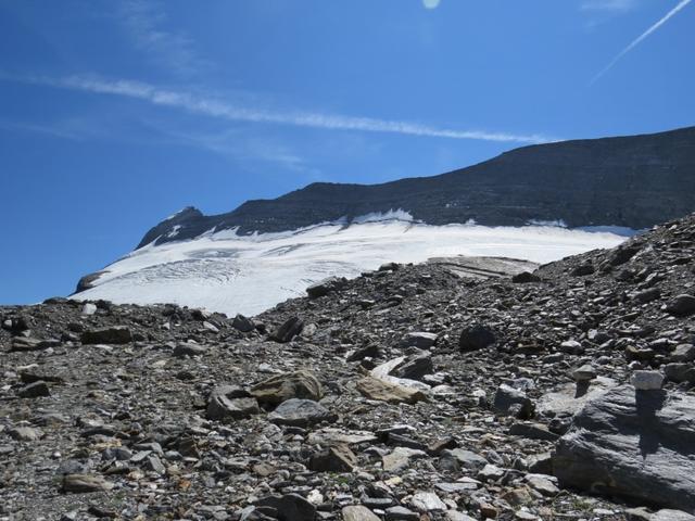 rechts von uns der Chaltwassergletscher