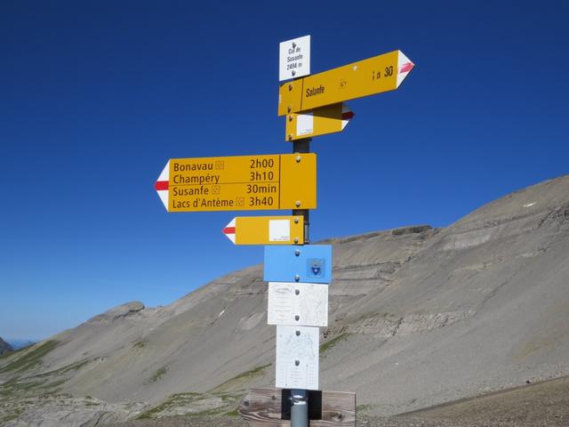 Wegweiser auf dem Col de Susanfe 2494 m.ü.M.