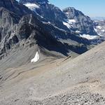 ...erreichen wir Punkt 2581 m.ü.M. wo wir zum Col de Susanfe zurückblicken...