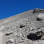 die steile Kalkmauer des Dents du Midi wird immer imposanter