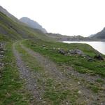 fast weglos erreichen wir schlussendlich den Uferweg des Stausees, der fast den ganzen Kessel einnimmt