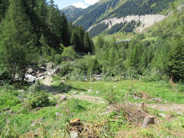 die Strecke kann durch einen Wanderweg abgekürzt werden