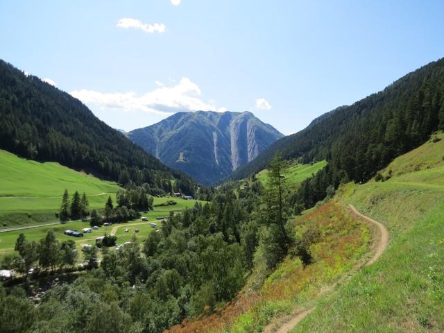 auf gleichbleibender Höhe wandern wir nun...