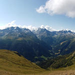 was für eine Aussicht auf dem "richtigen" Eggerhorn 2503 m.ü.M. Das ganze Binntal liegt uns zu Füssen