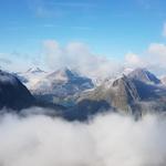 über das hochsteigende Nebelmeer Blick wir zur Griessee-Blinnenhorn-Gruppe