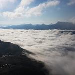 Blick auf das Nebelmeer im Val Bedretto