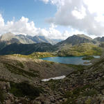 sehr schönes Breitbildfoto mit Blick auf den Tschawinersee. Links das Seehorn, den wir auch besucht haben