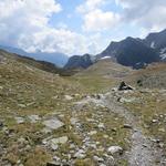 am Sirwoltesattel wechselt man wieder auf die Ostseite des Bergkamms, der das Nanztal vom Simplon trennt