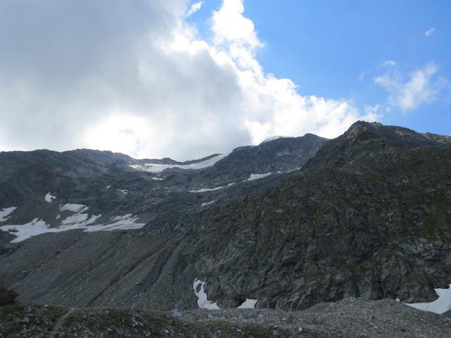 mit Blick hinauf zum Griessernuhorn,...