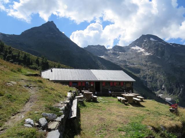 wir erreichen die Bortelhütte 2107 m.ü.M.