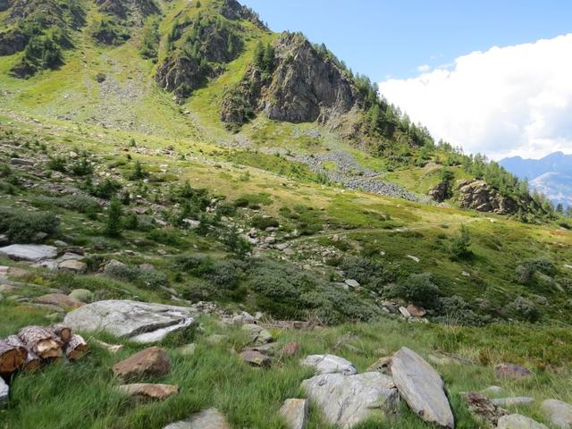 wir durchqueren den Kessel von Alpji, wo tief unter uns die Züge durch den Simplontunnel rauschen