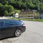 mit dem Auto über die Simplonpassstrasse nach Gabi. Beim Parkplatz direkt beim Hotel Gabi haben wir das Auto parkiert