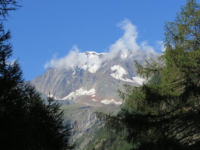 Blick zum Weissmies. Leider ziehen schon Wolken auf. Das Gebiet ist dafür bekannt