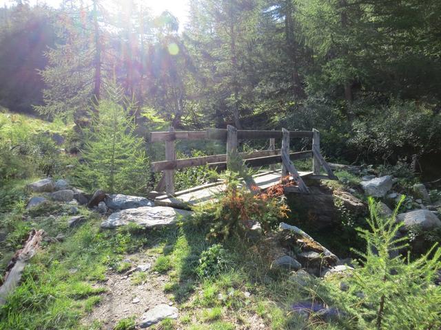 nach der zweiten Überquerung des Bergbaches,..