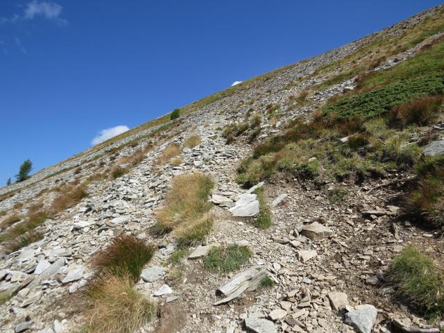 ...führt der Bergweg meistens über Schotter