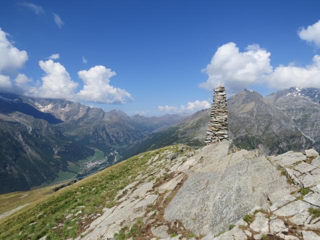 beim grossen Steinmann überblicken wir fast das ganze Simplon Gebiet