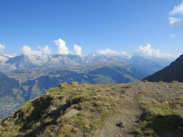 spätestens bei diesem Punkt geraten wir ins Schwärmen. Ab hier ist das ganze Gebiet um den Aletsch ersichtlich