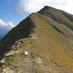 die Wanderung entlang dem Gipfelgrat zwischen dem Folluhorn und dem Fülhorn, ist nur von kurzer Dauer